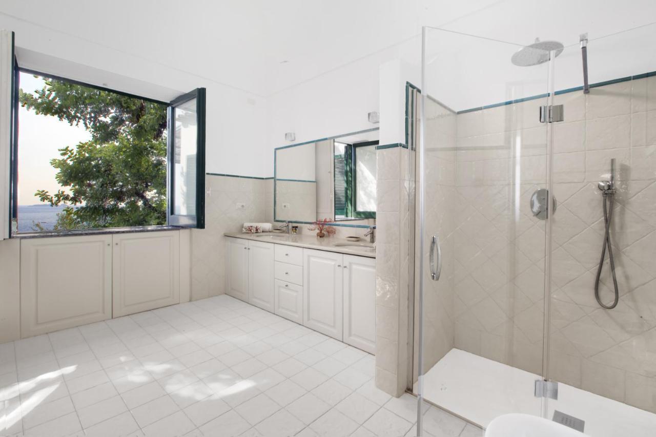 Amore Rentals - Villa Lo Scoglio โปซิตาโน ภายนอก รูปภาพ