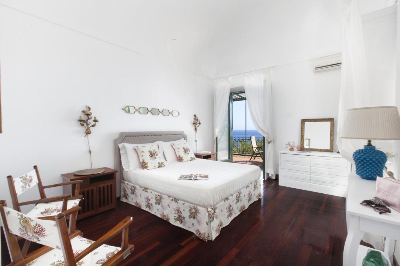 Amore Rentals - Villa Lo Scoglio โปซิตาโน ภายนอก รูปภาพ