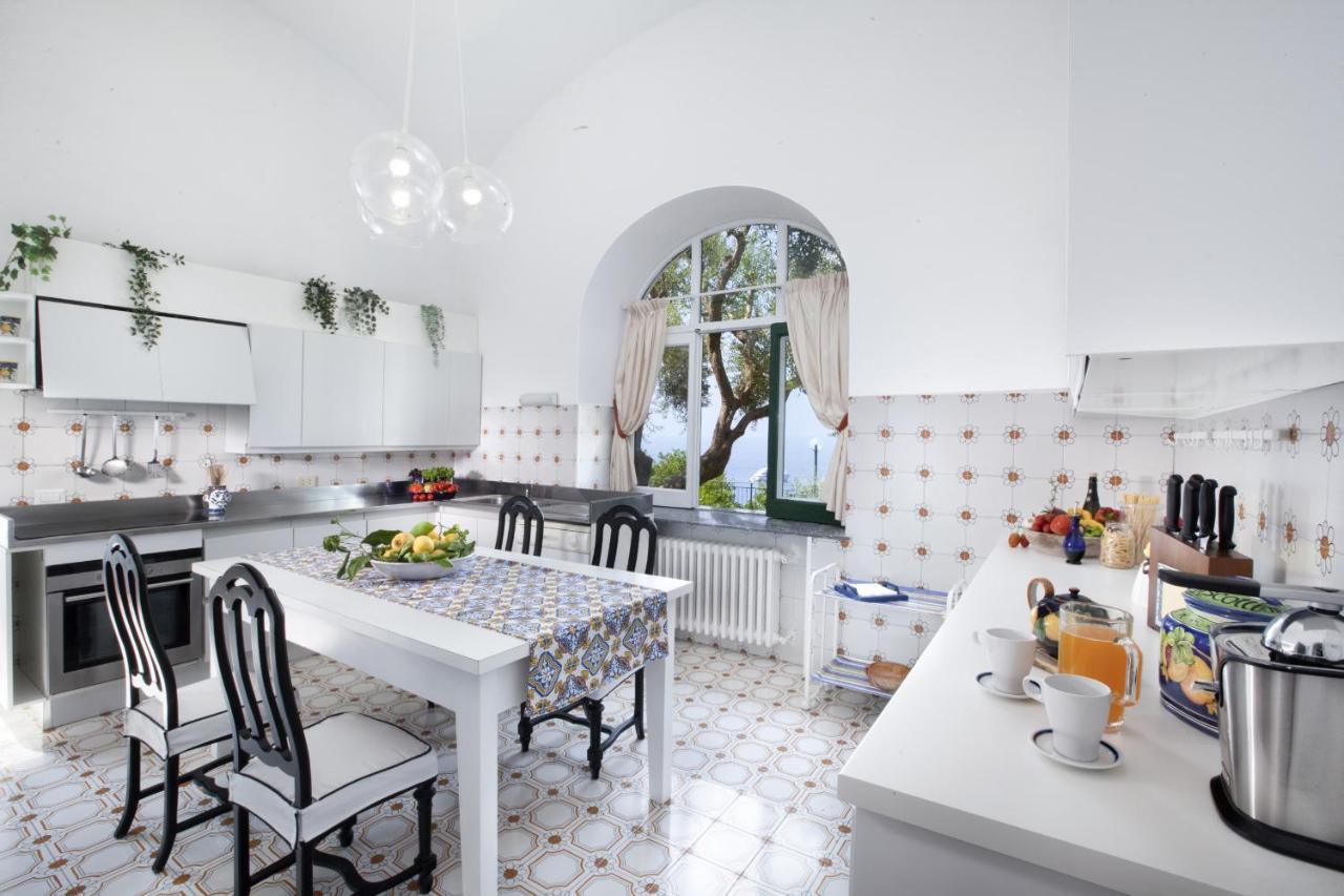 Amore Rentals - Villa Lo Scoglio โปซิตาโน ภายนอก รูปภาพ